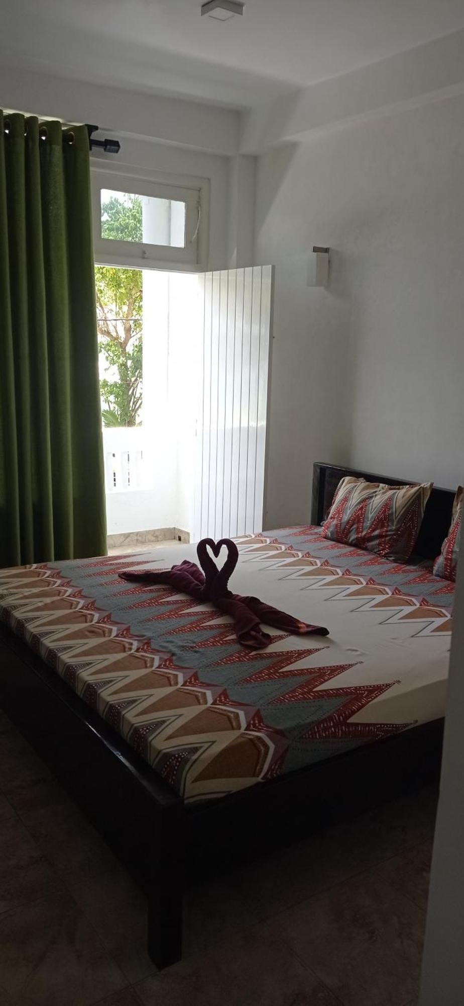 White Surfing Beach Resort Unawatuna Ngoại thất bức ảnh